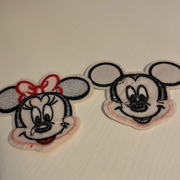 Pair of Mickey and Minnie patches - Picture 2 of 2